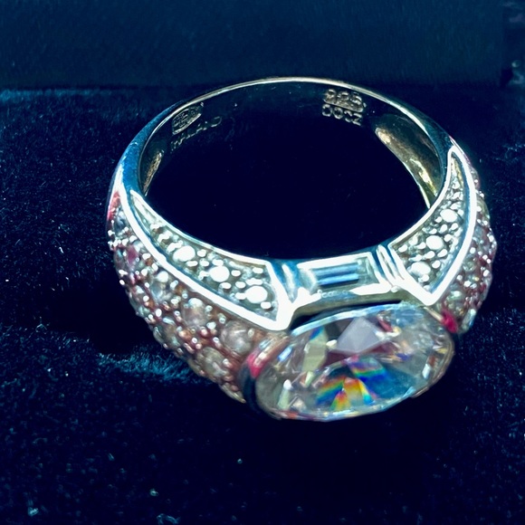 Sterling Silver Ring - Picture 2 of 2